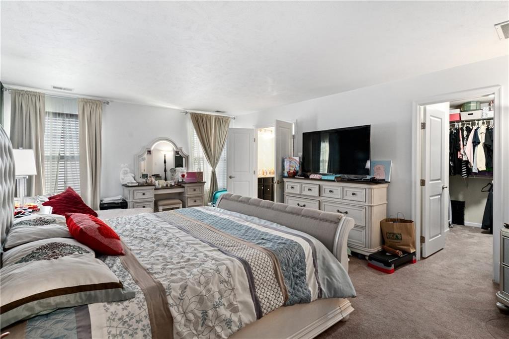 224 Foxwood Road Coraopolis, PA 15108 - Photo 10 of 34