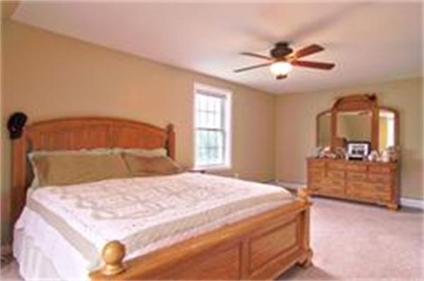 54 McIntyre Road Oxford, MA 01537 - Photo 9 of 21 Gallery Image 9