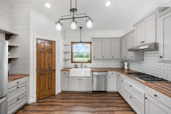 $740,000 | 1121 Pelican Road, Shepherd, TX 77371