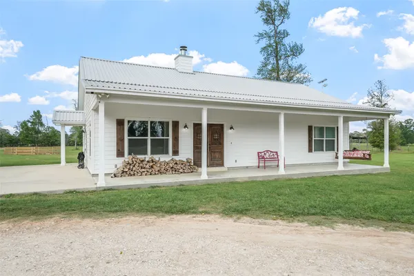 $740,000 | 1121 Pelican Road, Shepherd, TX 77371