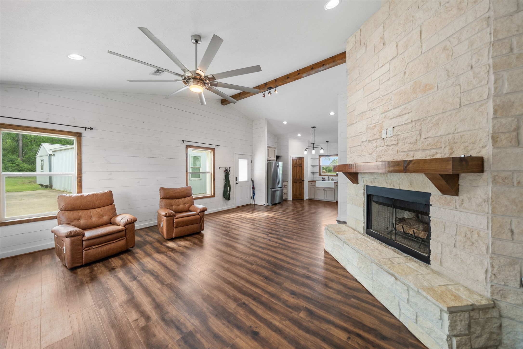 1121 Pelican Road Shepherd, TX 77371 - Photo 9 of 34