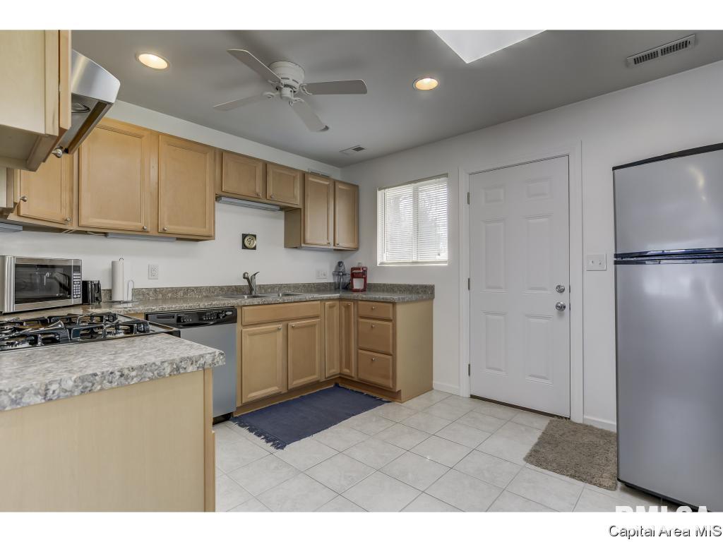 3345 Buckner Street Springfield, IL 62703 - Photo 12 of 32