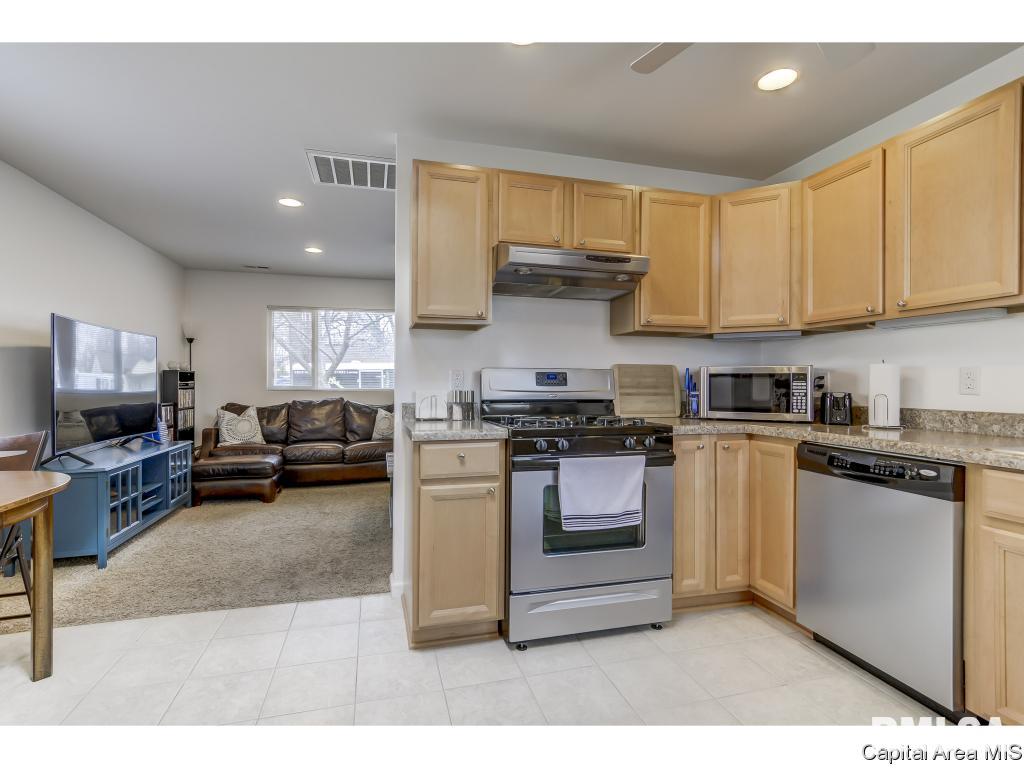 3345 Buckner Street Springfield, IL 62703 - Photo 13 of 32