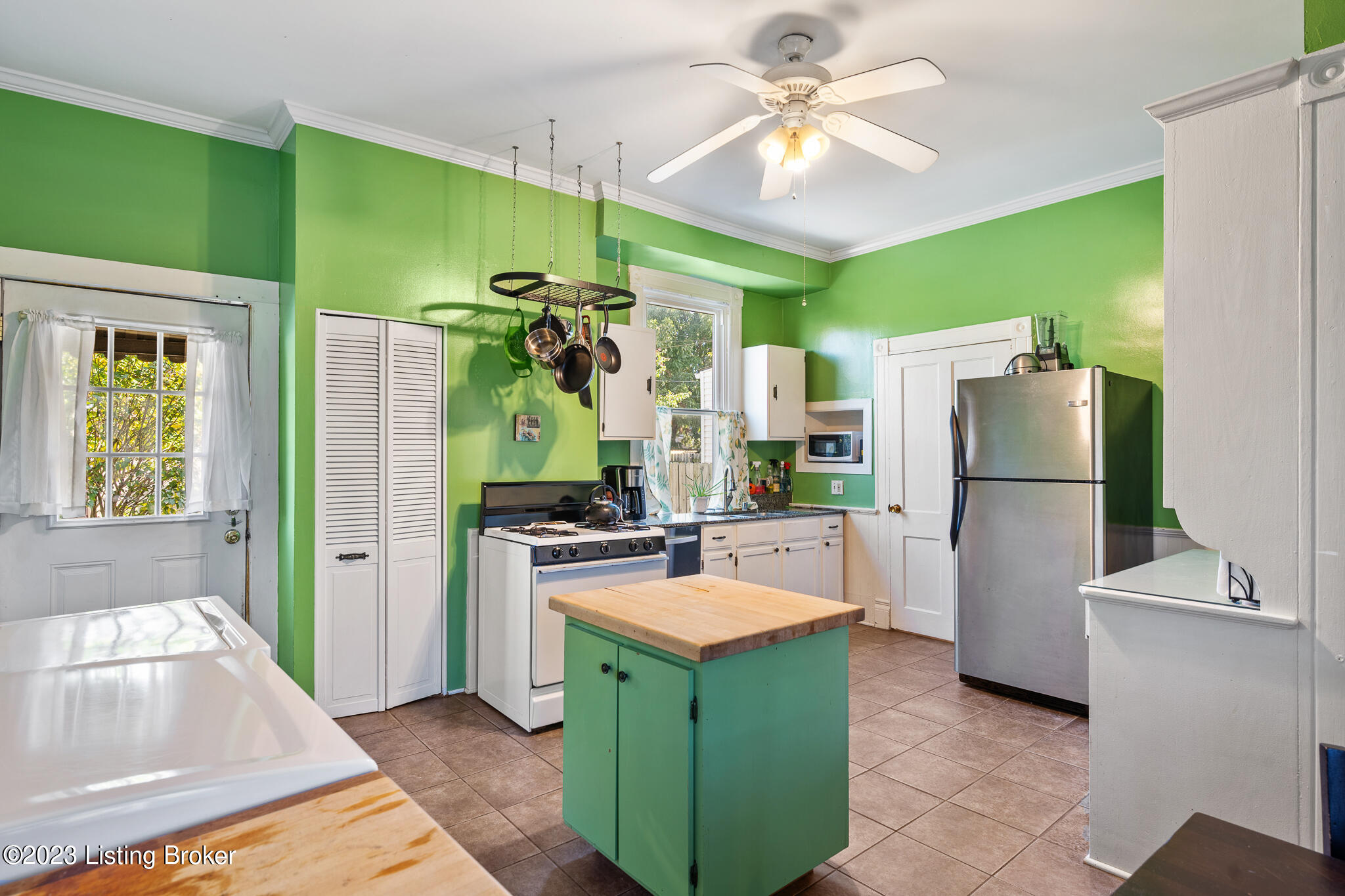 1105 Rammers Avenue Louisville, KY 40204 - Photo 10 of 31 1105 Rammers-10