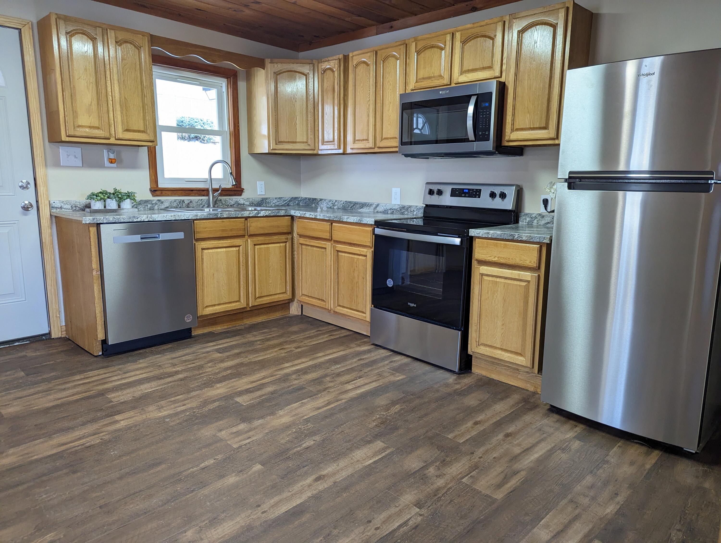 200 Old Siam Road Elizabethton, TN 37643 - Photo 9 of 13 PXL_20230111_155655494