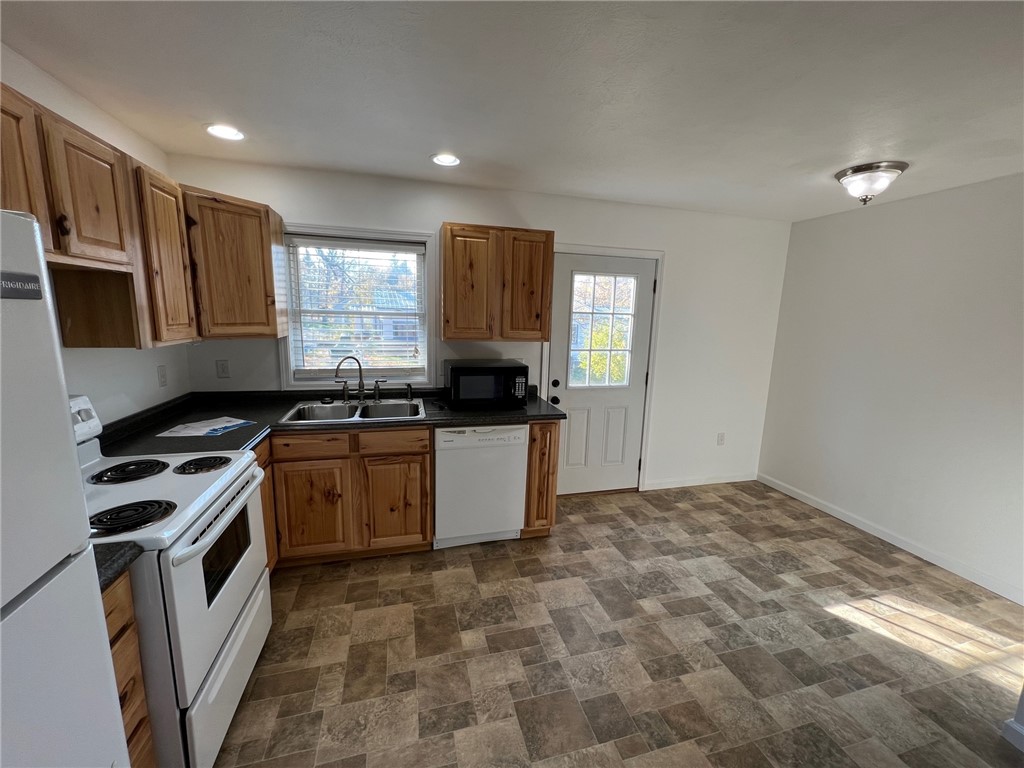 4543 Mayflower Road, Unit B Gorham, NY 14424 - Photo 6 of 14