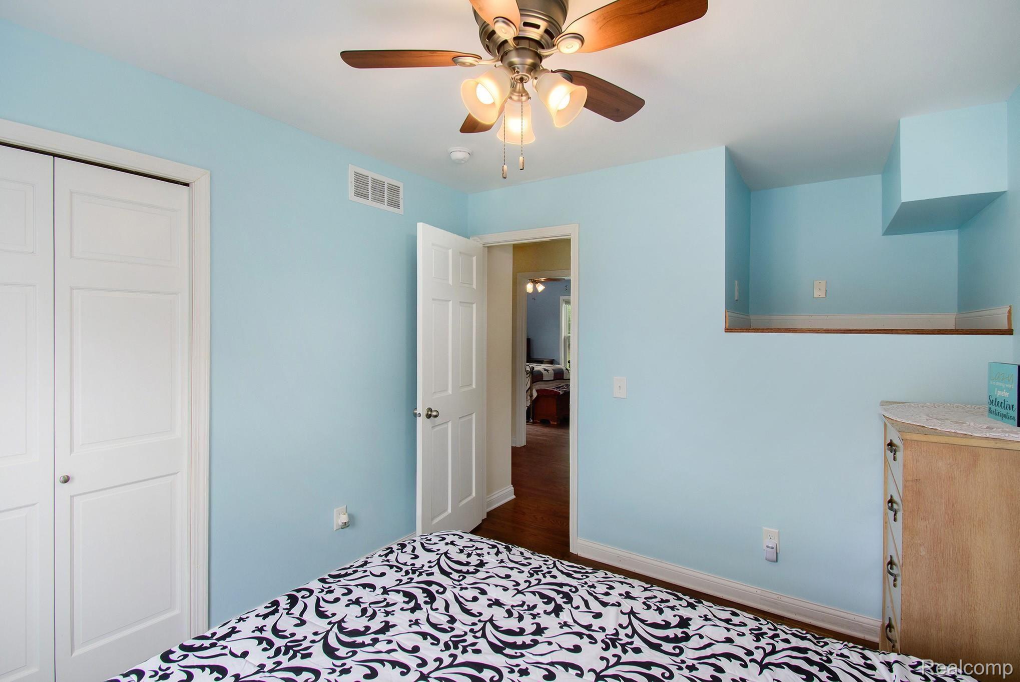 128 Harsen Road Lapeer, MI 48446 - Photo 13 of 42 210920 2.00pm Walrath 128 Harsen Rd_23