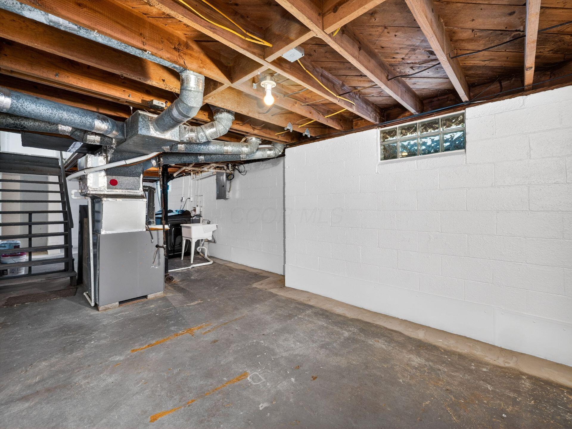 3085 Gerbert Road Columbus, OH 43224 - Photo 25 of 34 Basement Utility, Laundry, Storage