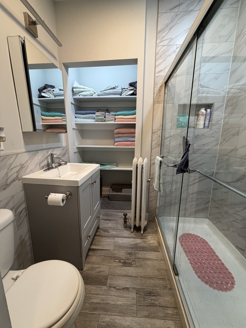 631 West Roscoe Street, Unit C3 Chicago, IL 60657 - Photo 3 of 9