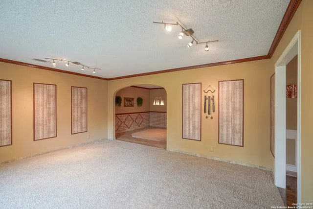 $499,000 | 6303 Lakewood Park, Windcrest, TX 78239