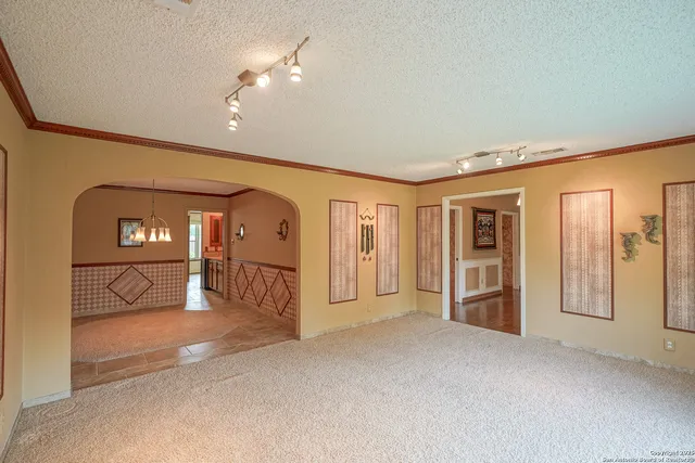 $499,000 | 6303 Lakewood Park, Windcrest, TX 78239