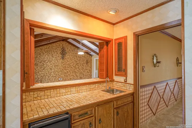 $499,000 | 6303 Lakewood Park, Windcrest, TX 78239