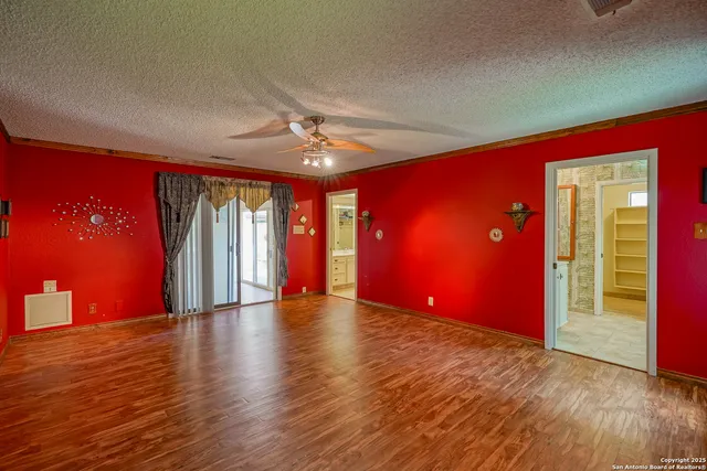 $499,000 | 6303 Lakewood Park, Windcrest, TX 78239