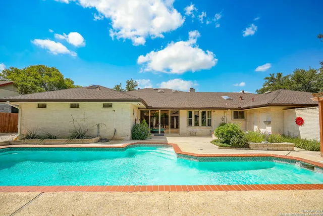 $499,000 | 6303 Lakewood Park, Windcrest, TX 78239