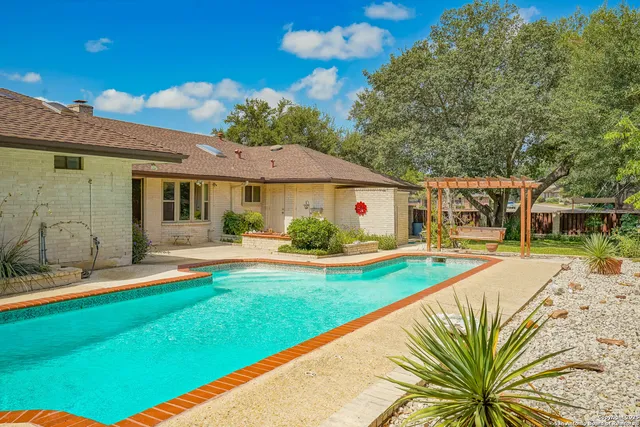 $499,000 | 6303 Lakewood Park, Windcrest, TX 78239