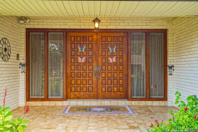 $499,000 | 6303 Lakewood Park, Windcrest, TX 78239