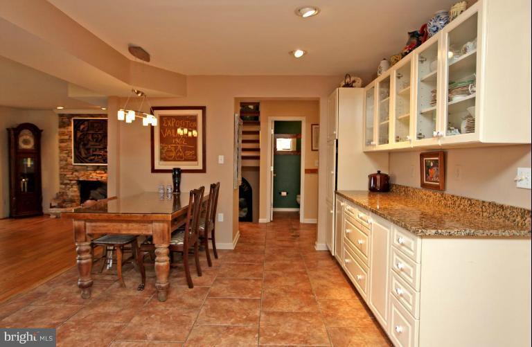 916 Old County Road Severna Park, MD 21146 - Photo 21 of 21 Kitchen