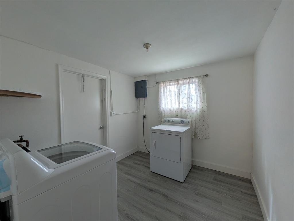 9401 Southwest 53rd Street Cooper City, FL 33328 - Photo 10 of 17 Laundry Room