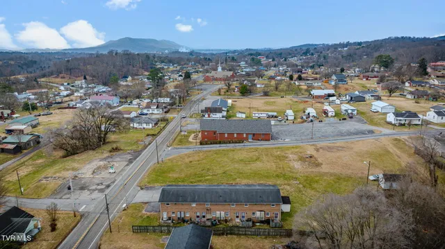 $425,000 | 2008 Bloomingdale Road, Unit 46, Kingsport, TN 37660