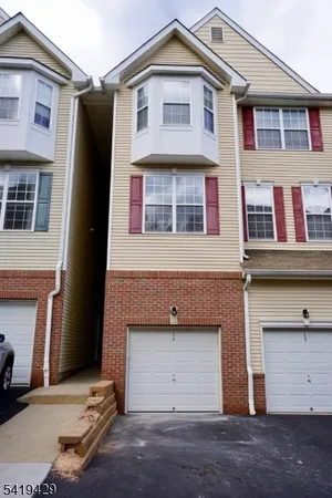 $2,800 | 15 Conover Terrace, Lebanon, NJ 08833