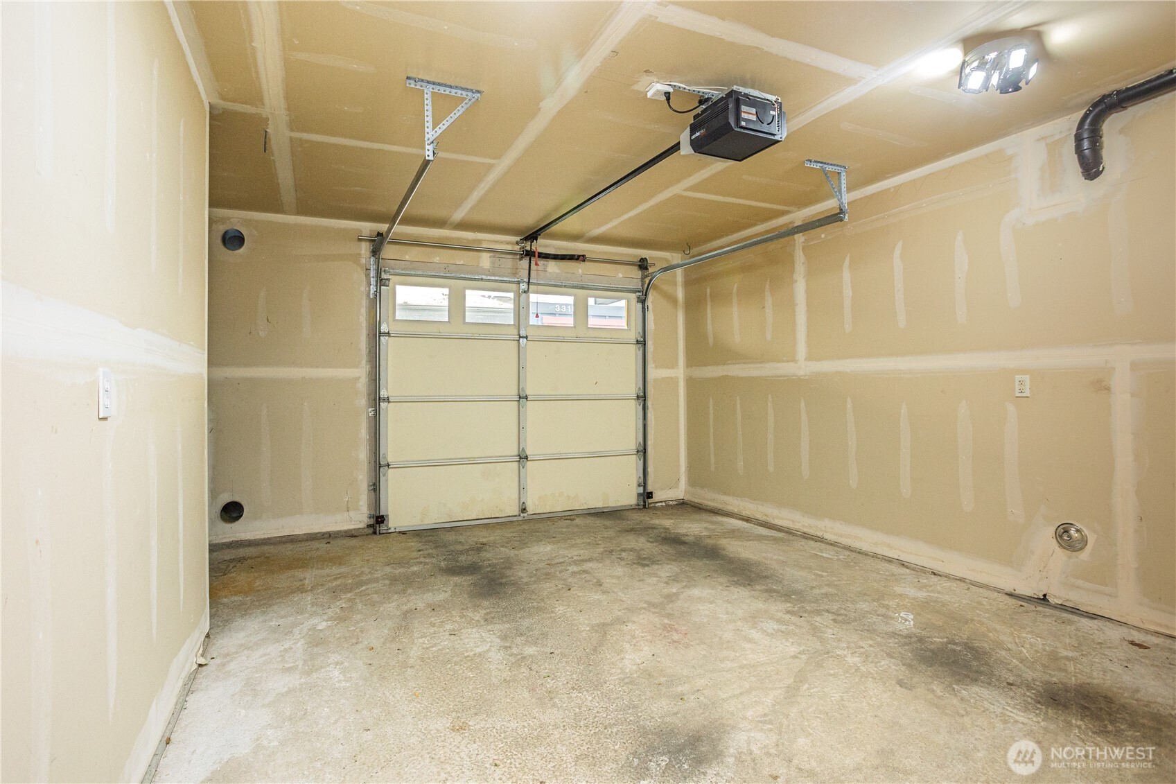 3314 Wetmore Avenue South, Unit B Seattle, WA 98144 - Photo 27 of 28 a view of a garage