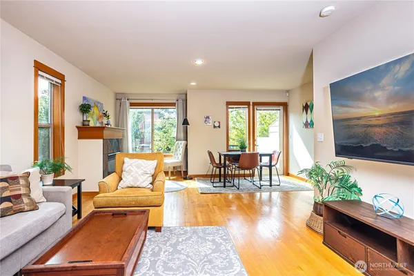 $662,900 | 3314 Wetmore Avenue South, Unit B, Seattle, WA 98144