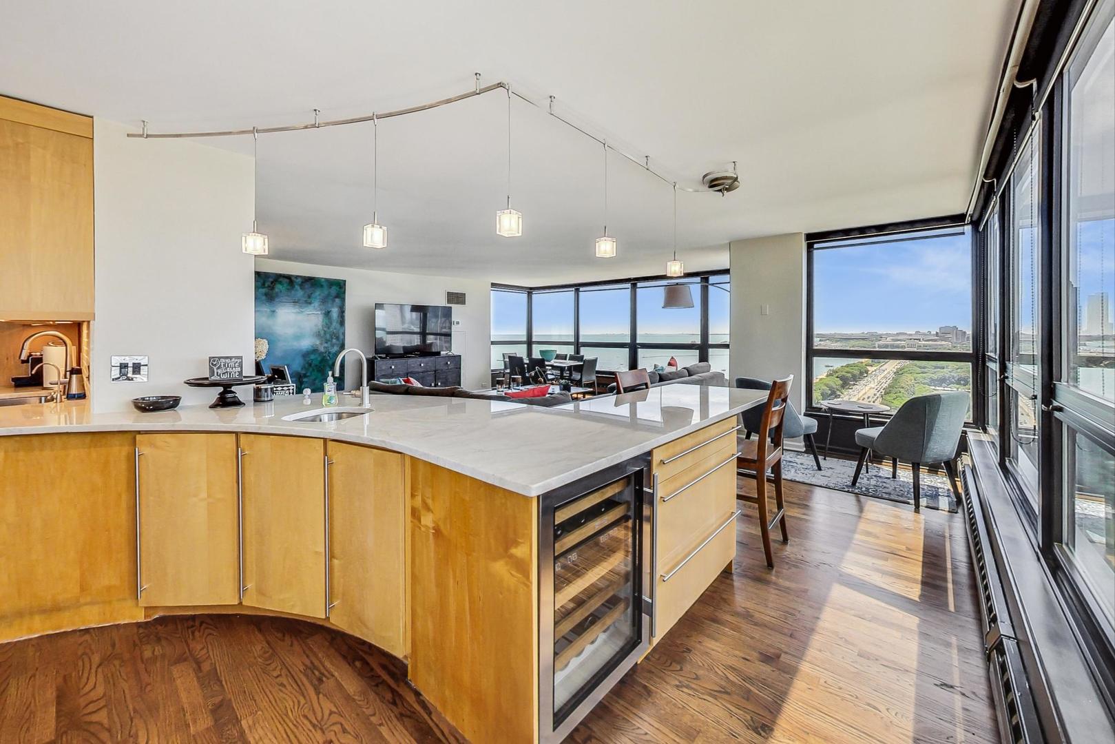 360 East Randolph Street, Unit 2304 Chicago, IL 60601 - Photo 11 of 32