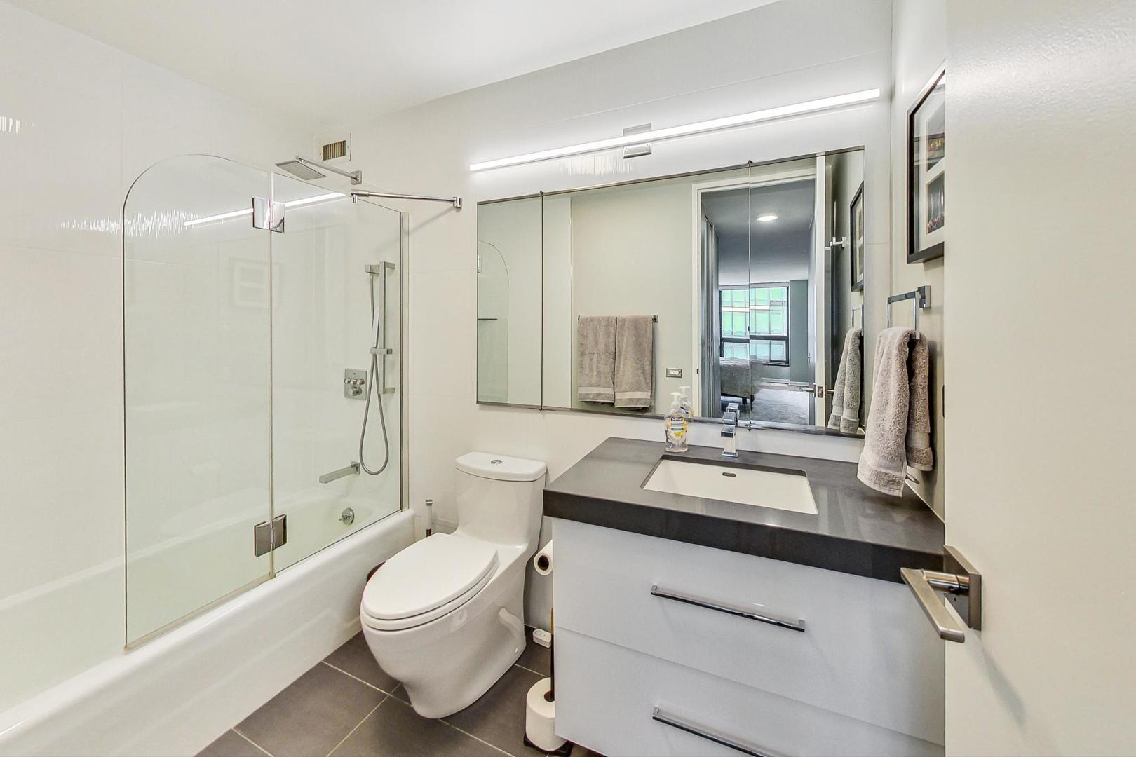 360 East Randolph Street, Unit 2304 Chicago, IL 60601 - Photo 18 of 32