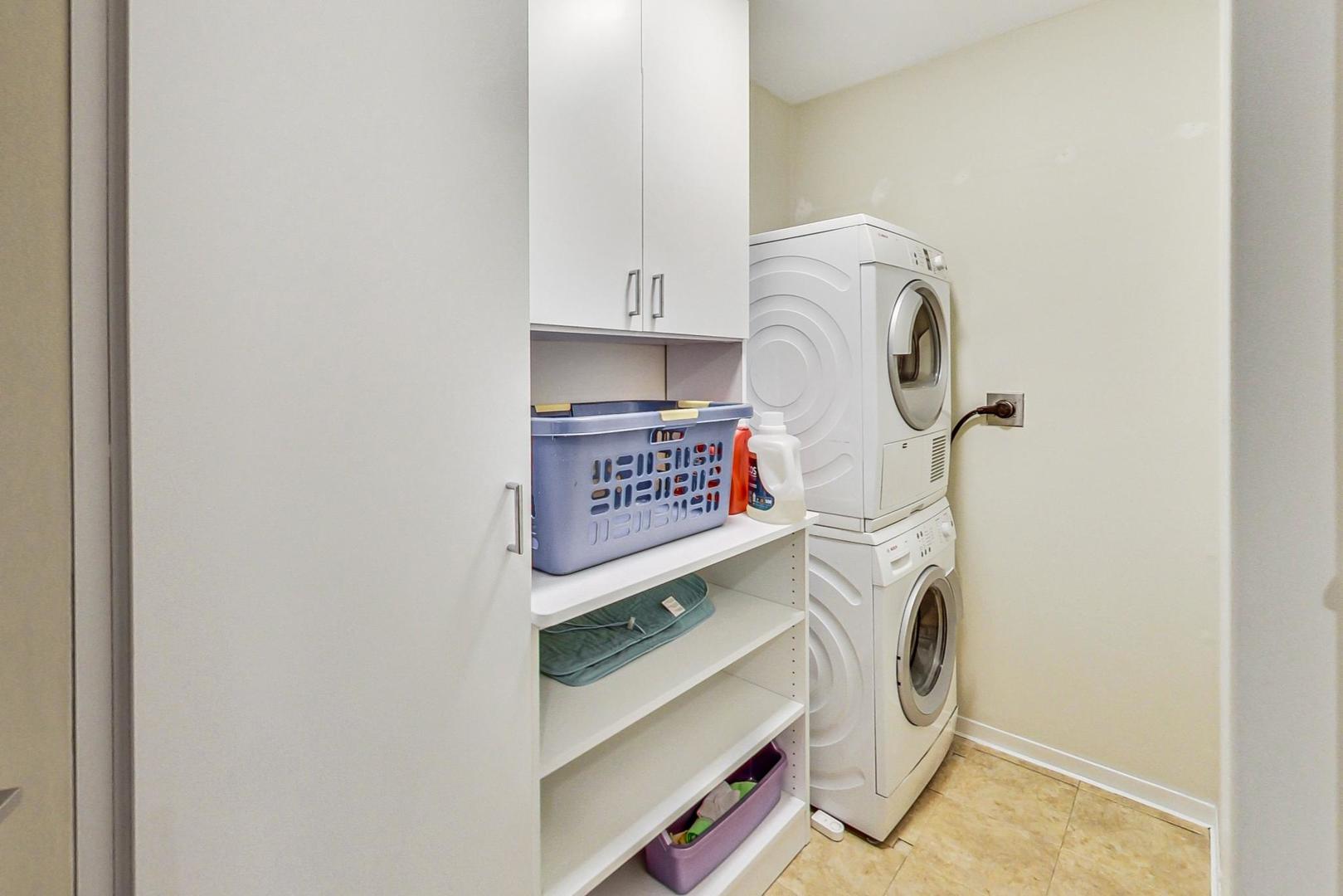 360 East Randolph Street, Unit 2304 Chicago, IL 60601 - Photo 23 of 32