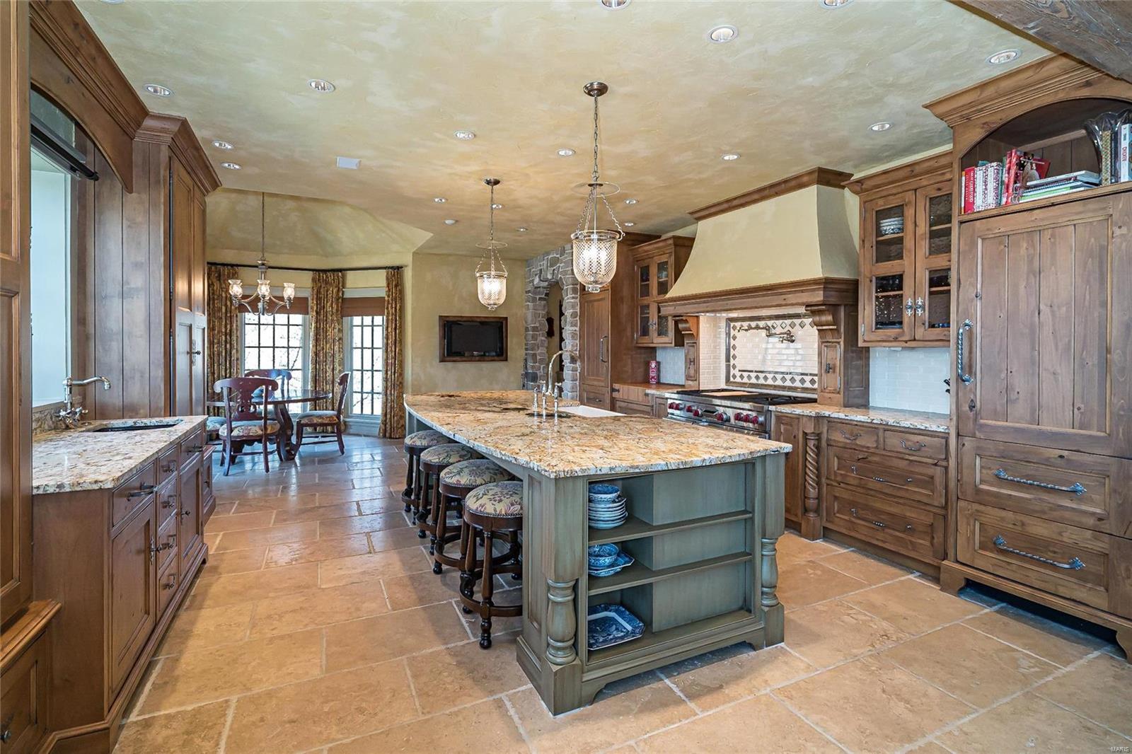 42 Chesterfield Lakes Road Chesterfield, MO 63005 - Photo 15 of 59 Gallery Image 15