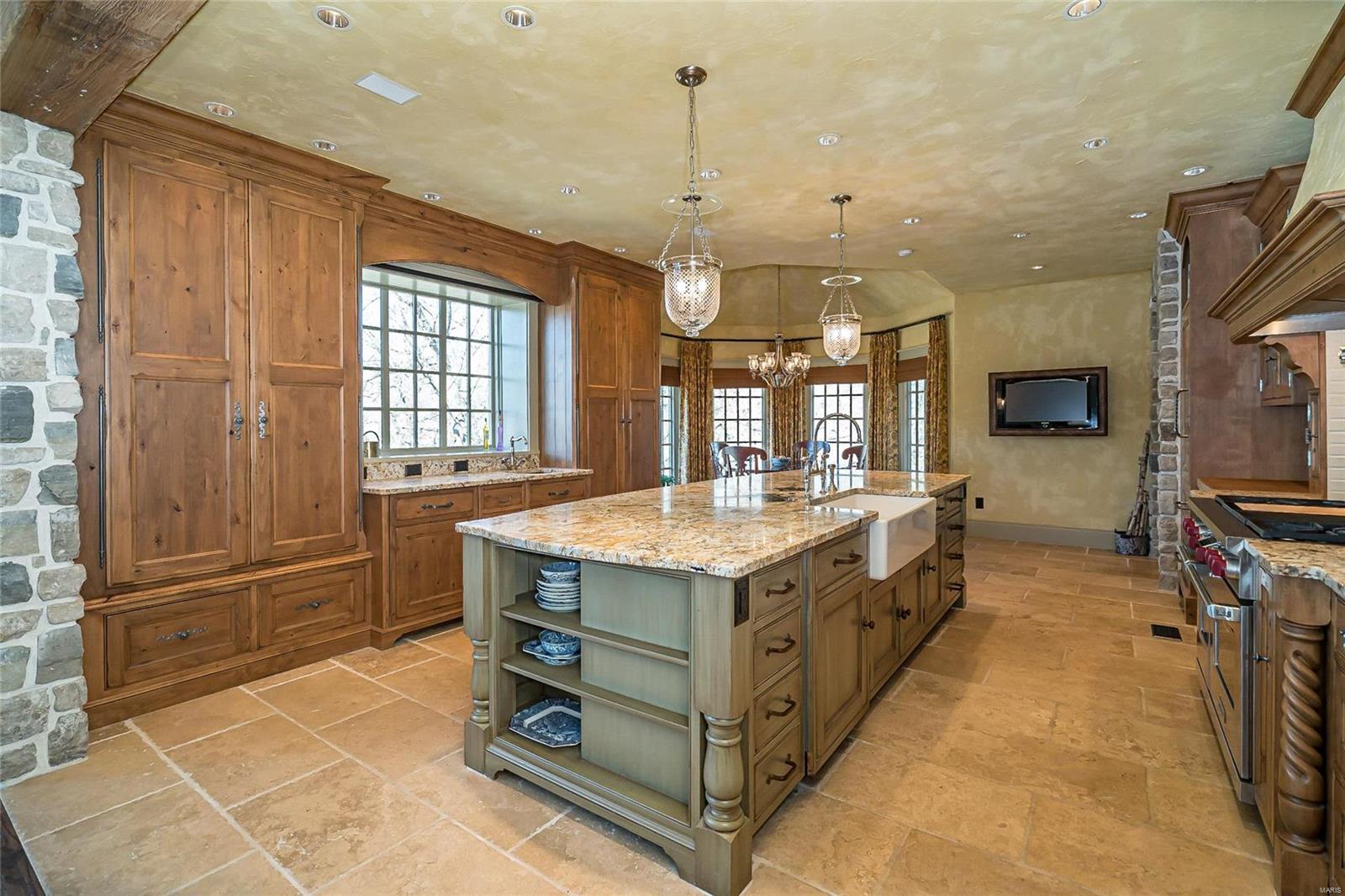 42 Chesterfield Lakes Road Chesterfield, MO 63005 - Photo 17 of 59 Gallery Image 17