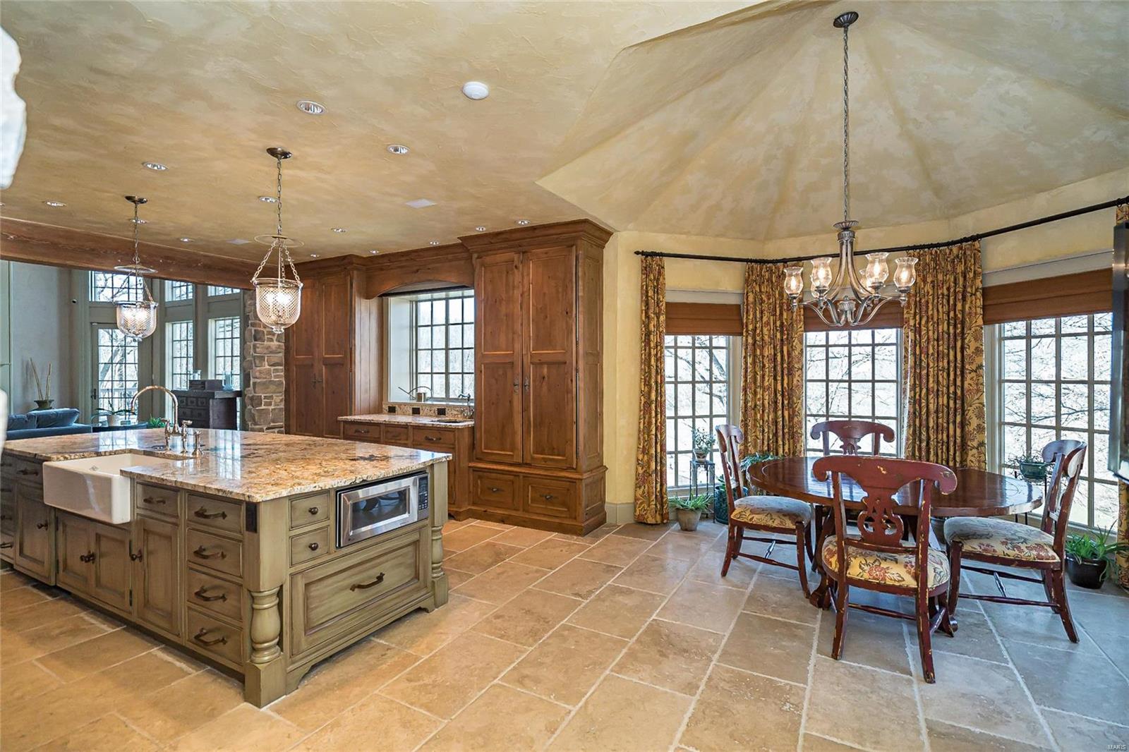 42 Chesterfield Lakes Road Chesterfield, MO 63005 - Photo 20 of 59 Gallery Image 20