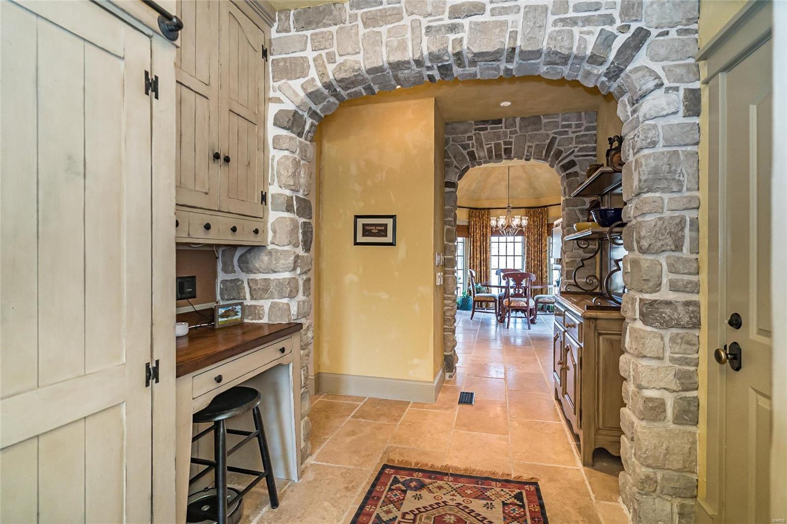 42 Chesterfield Lakes Road Chesterfield, MO 63005 - Photo 22 of 59 Gallery Image 22