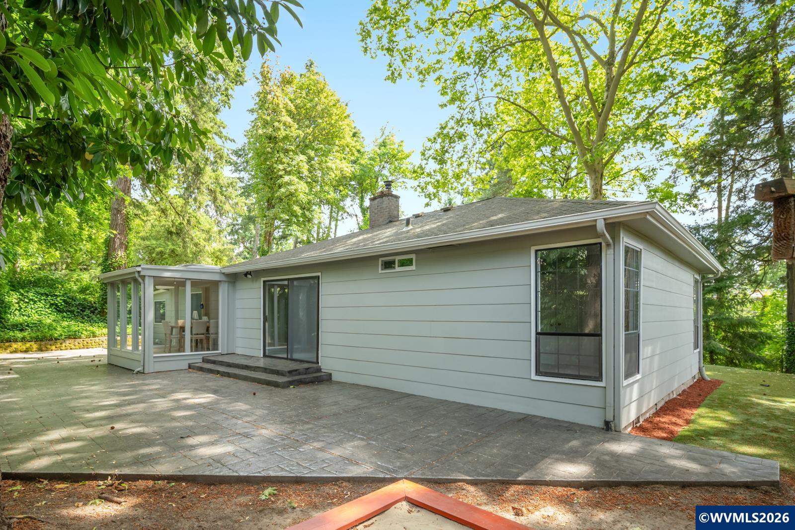 10165 Southwest Walker Road Beaverton, OR 97005 - Photo 30 of 35