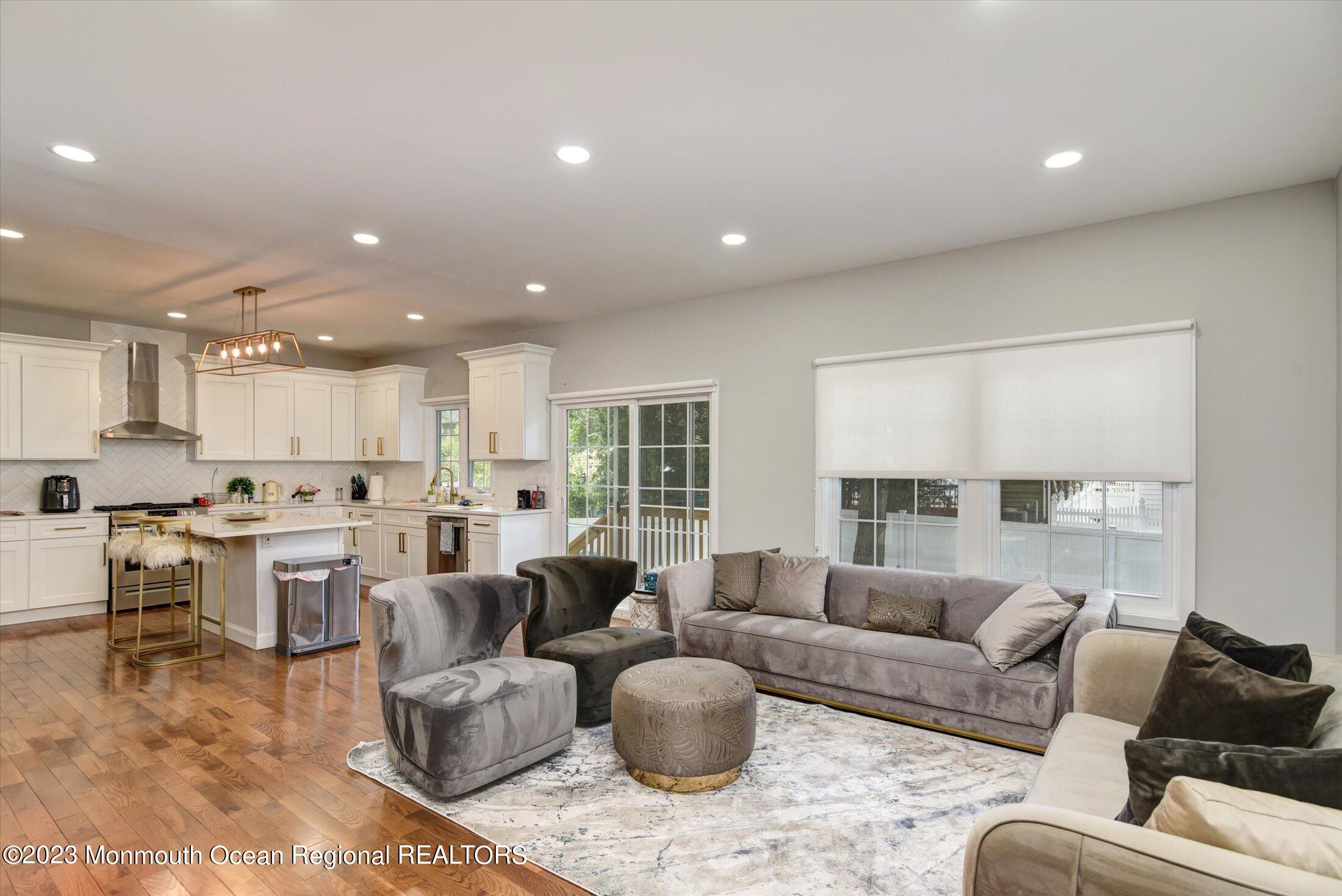 767 Hemlock Road Union, NJ 07083 - Photo 11 of 28 10-Family Room