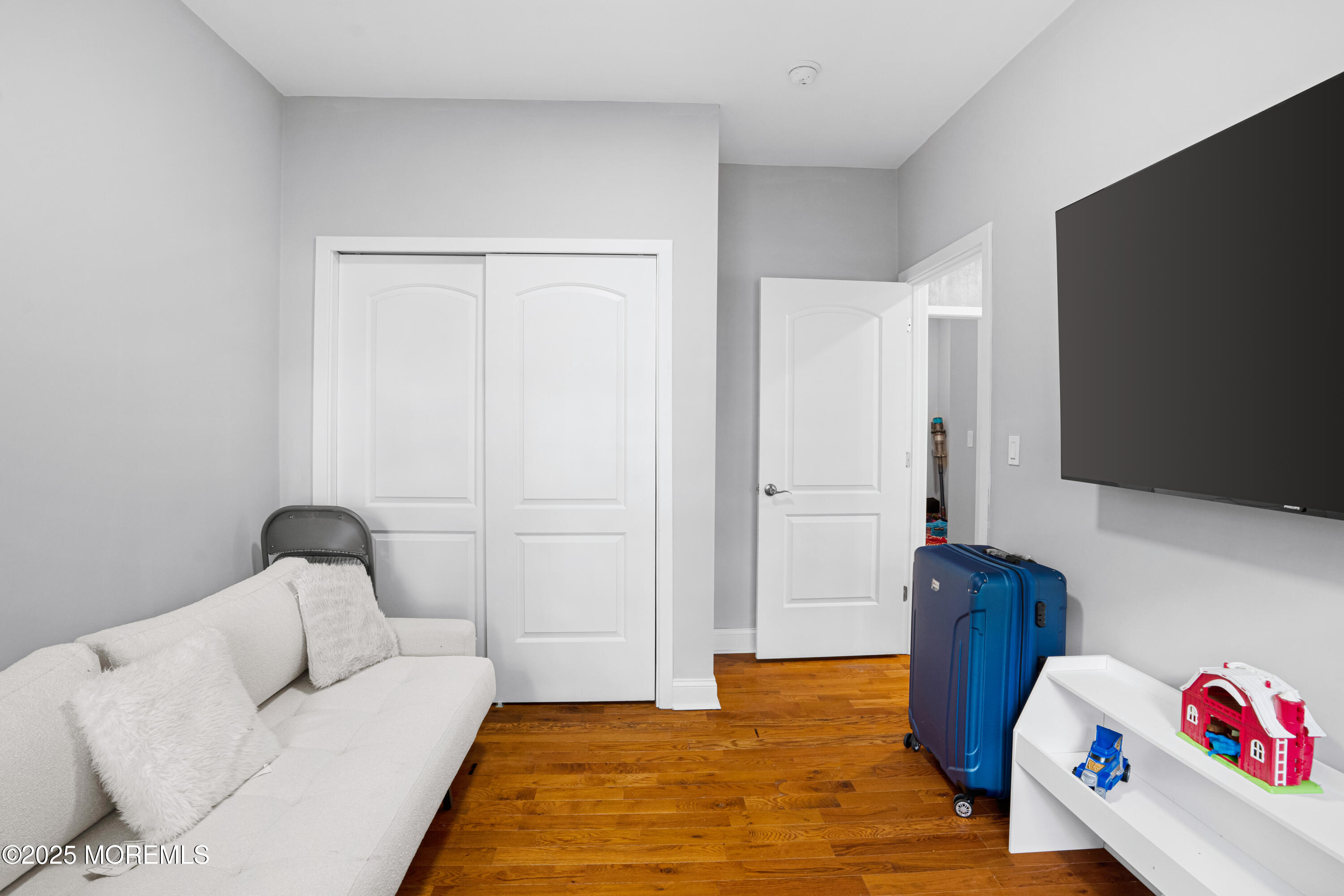 767 Hemlock Road Union, NJ 07083 - Photo 14 of 28 767 Hemlock Rd Union - Interiors (14 of