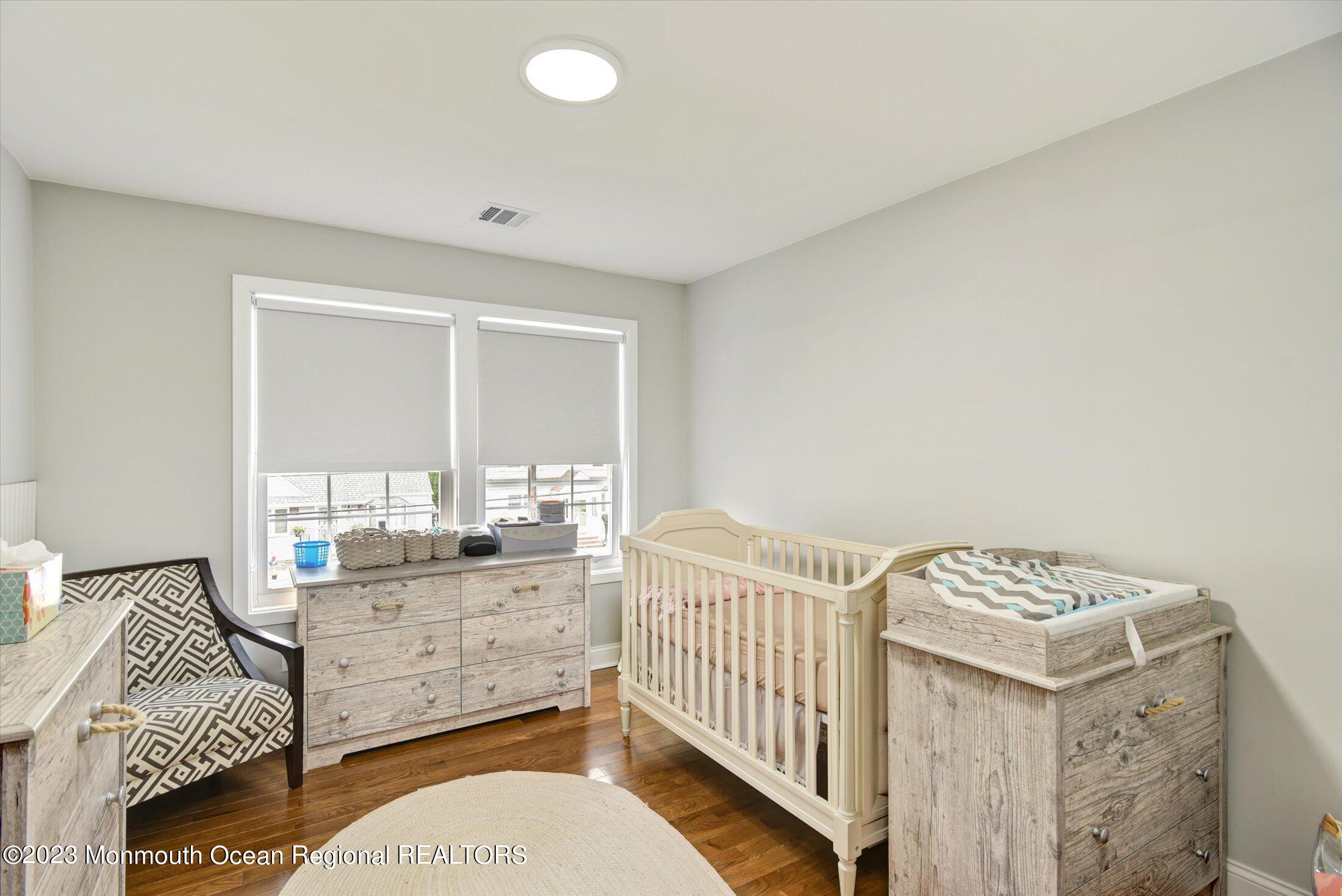 767 Hemlock Road Union, NJ 07083 - Photo 17 of 28 17-Bedroom