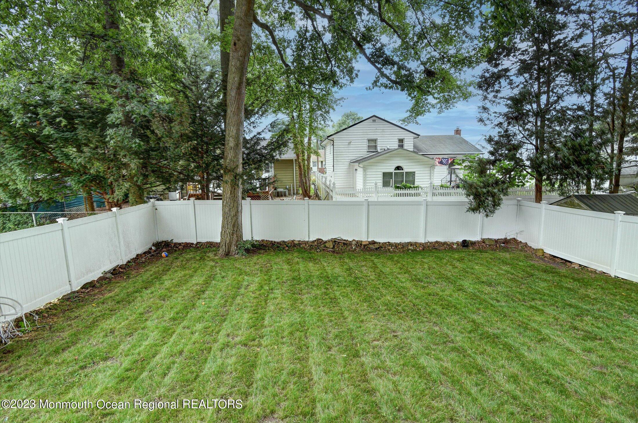 767 Hemlock Road Union, NJ 07083 - Photo 27 of 28 28-Backyard