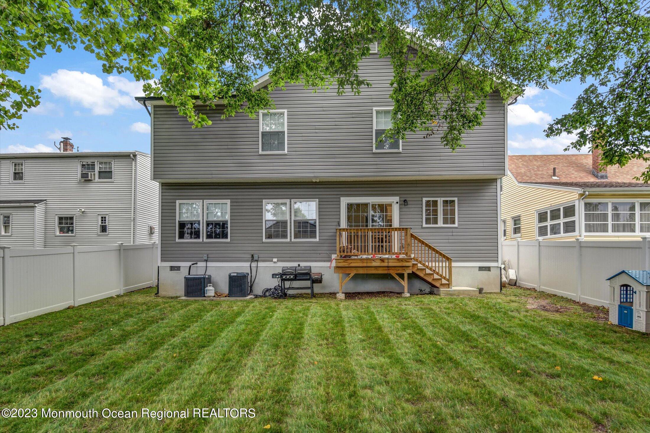 767 Hemlock Road Union, NJ 07083 - Photo 28 of 28 29-Rear View