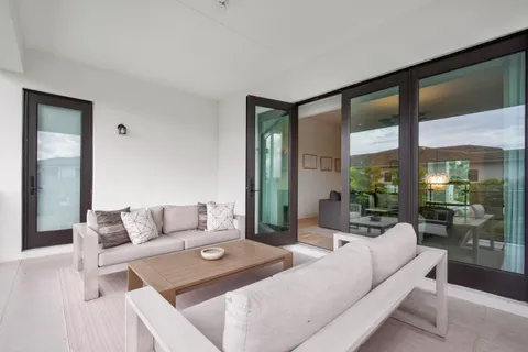 a view of outdoor space yard and porch