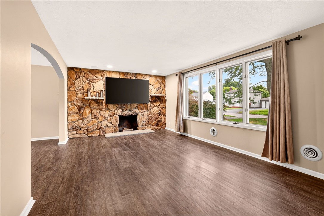 106 Stonehenge Road Irondequoit, NY 14609 - Photo 16 of 42 Gallery Image 16