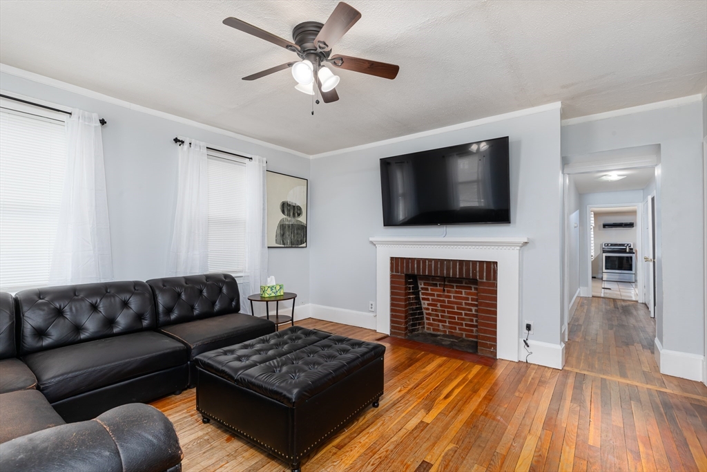 34 Grove Street Lynn, MA 01905 - Photo 4 of 26