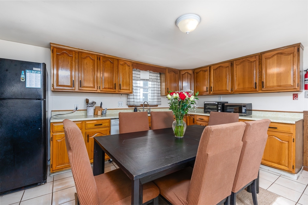 34 Grove Street Lynn, MA 01905 - Photo 9 of 26