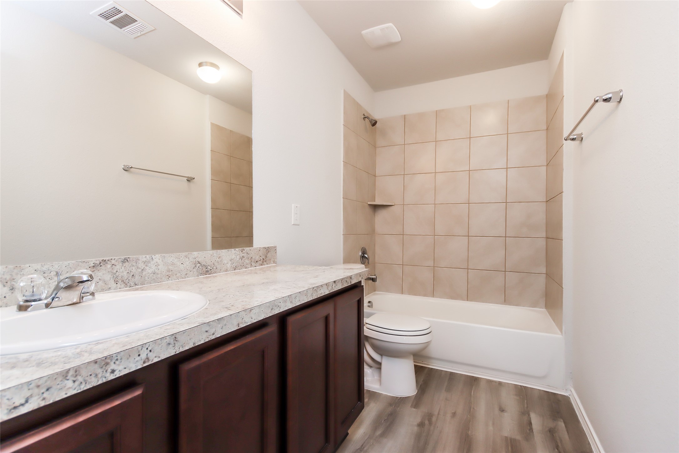 17327 Cuthbert Street Humble, TX 77346 - Photo 13 of 16 Photos may be representative of the floor plan and not the exact home. Finishes, layout, and features of the actual property for lease may vary.