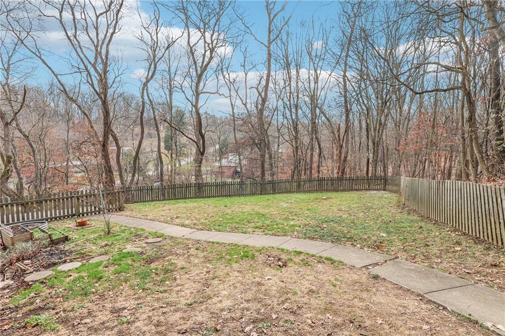 1577 Bellmonte Road Pittsburgh, PA 15237 - Photo 17 of 19 Gallery Image 17
