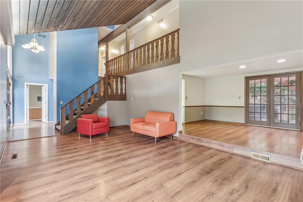 1577 Bellmonte Road Pittsburgh, PA 15237 - Photo 4 of 19 Gallery Image 4
