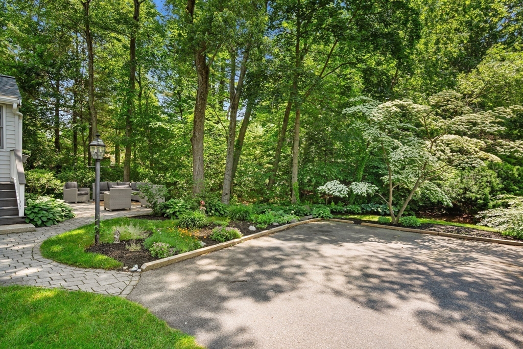 1 Hamilton Road Bedford, MA 01730 - Photo 4 of 25 Gallery Image 4