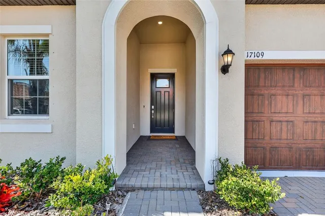 $619,999 | 17109 Star Banks Street, Wimauma, FL 33598