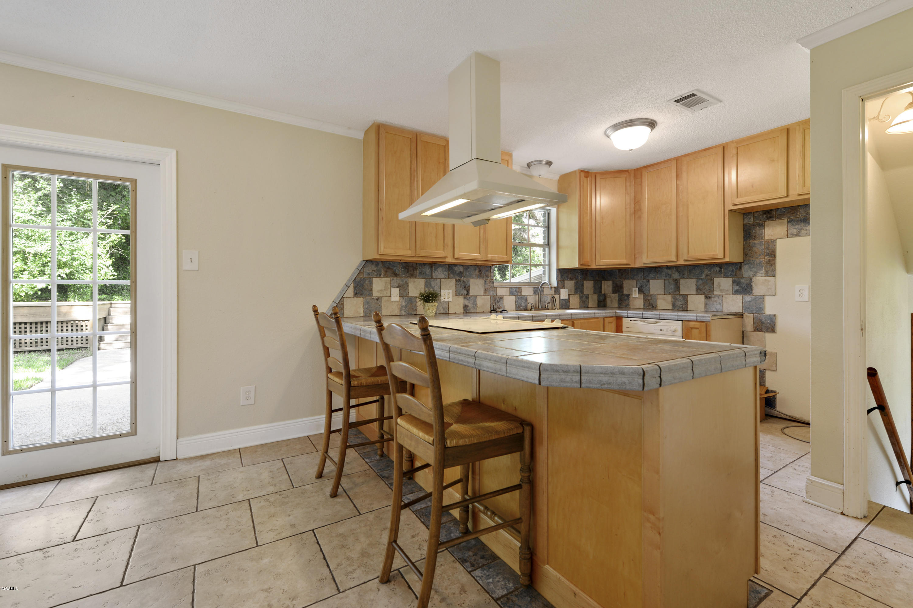 9088 Ridge Road Gulfport, MS 39503 - Photo 9 of 22 009