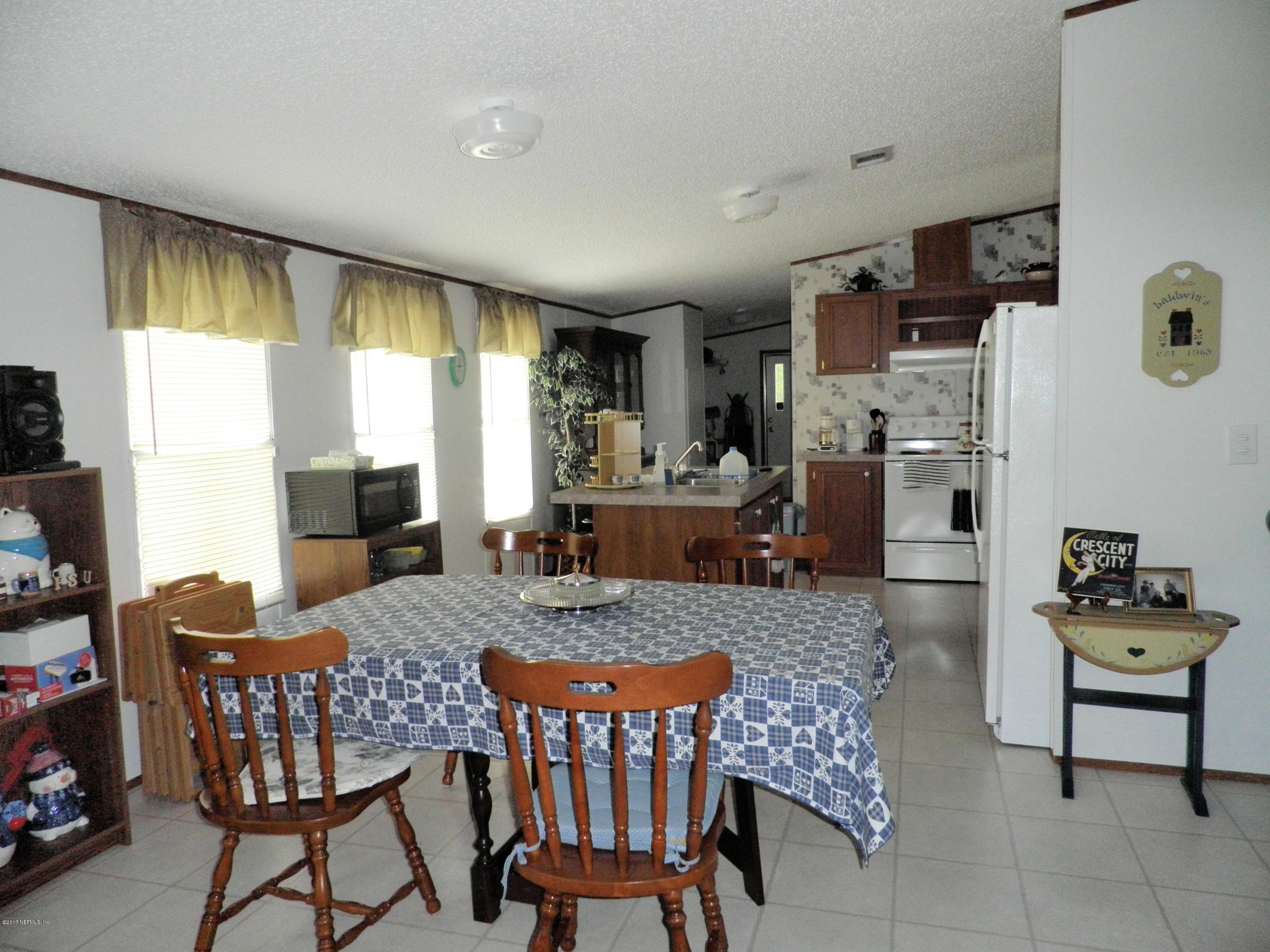 269 Beulah Church Road Welaka, FL 32112 - Photo 14 of 20 DINING AREA